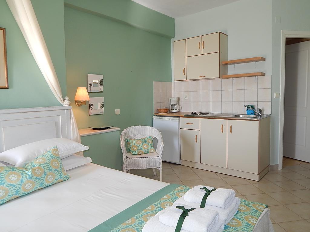 Palmina Mare Villa And Studios Паралія Врачу Екстер'єр фото